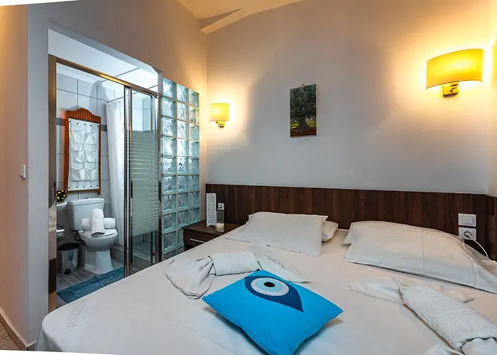 Vila Andriana & Elena - Beachfront Pool *