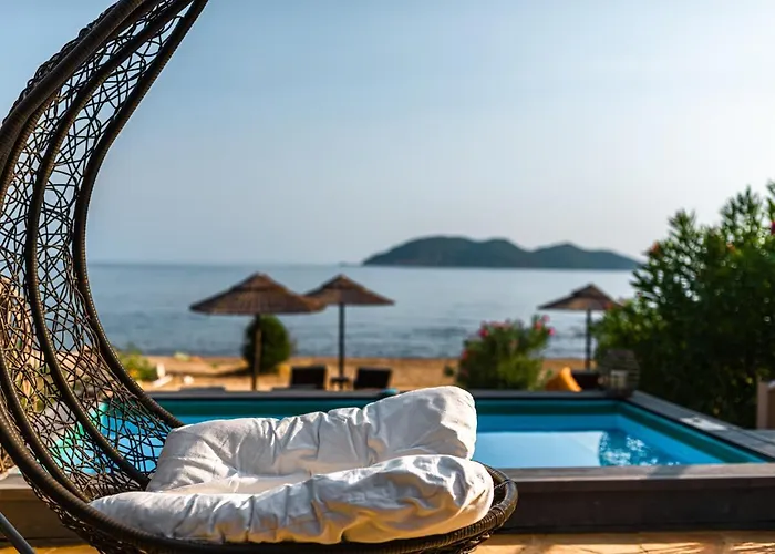 Villa Villa Andriana & Villa Elena - Beachfront Pool Villas *