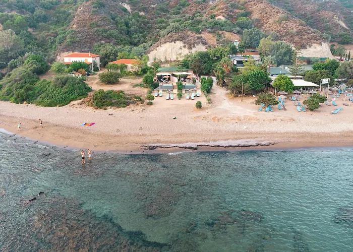 Andriana & Elena - Beachfront Pool Vila