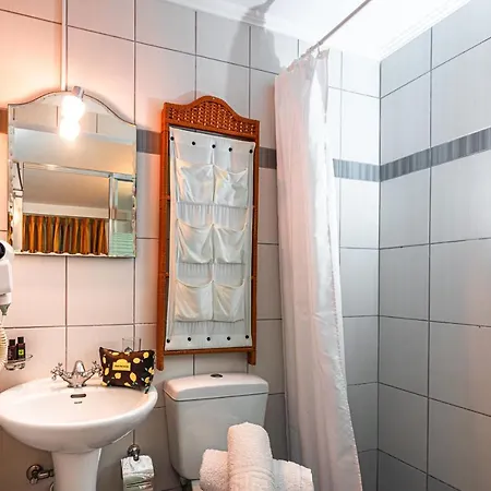 Villa Andriana & Elena - Beachfront Pool *