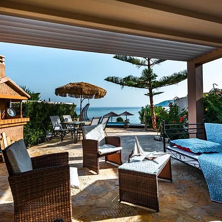 Andriana & Elena - Beachfront Pool Villa Vasilikí