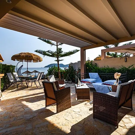 Villa Andriana & Elena - Beachfront Pool Vasilikí