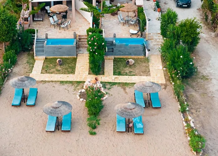 Andriana & Elena - Beachfront Pool Ανω Βασιλικος