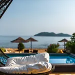 فيلة Andriana & Elena - Beachfront Pool *