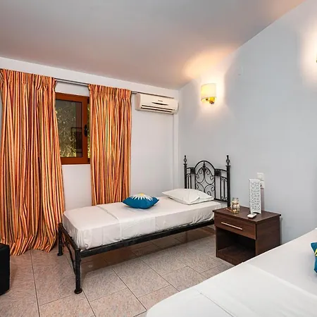 Beachfront Andriana With Mini Pool And Villa